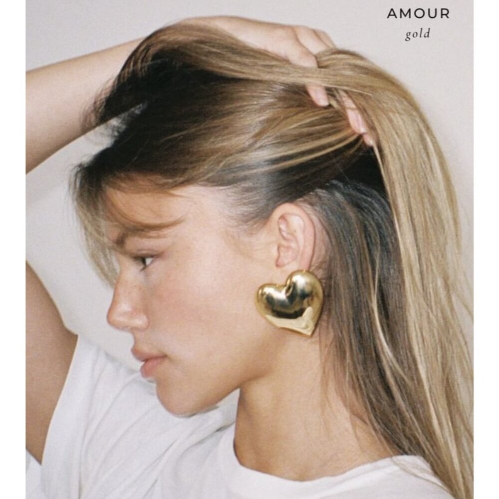 Heaven Mayhem Amour Earrings in Gold New Womens Heart Jewelry